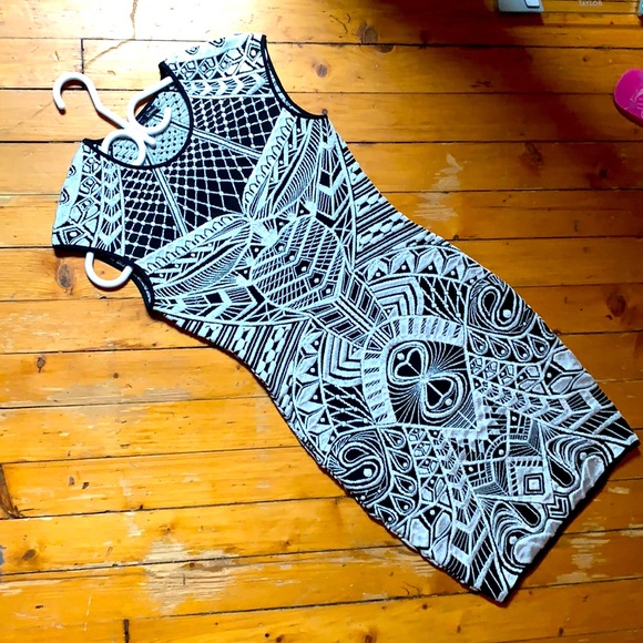 Dress - Picture 2 of 3